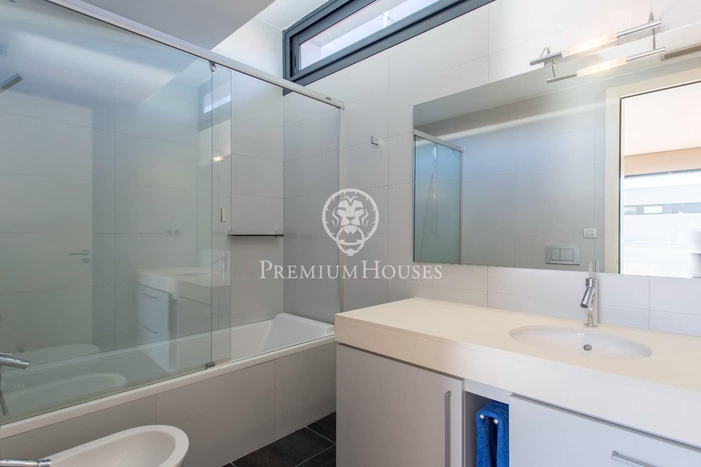 5 soverom Villa til salgs i Premia de Dalt med svømmebasseng garasje - € 1 600 000 (Ref: 9205111)