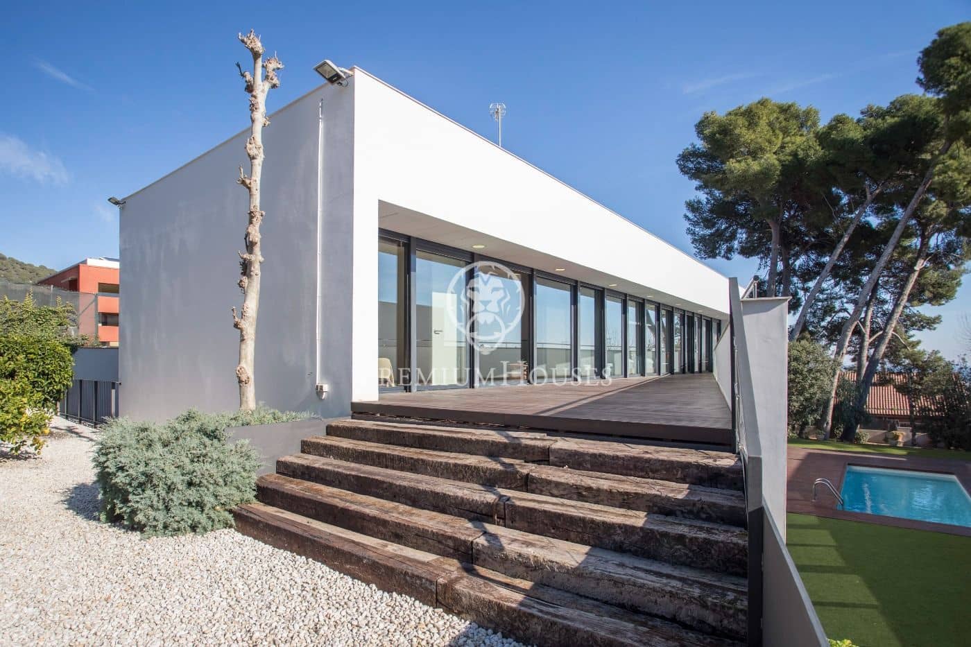 5 soverom Villa til salgs i Premia de Dalt med svømmebasseng garasje - € 1 600 000 (Ref: 9205111)