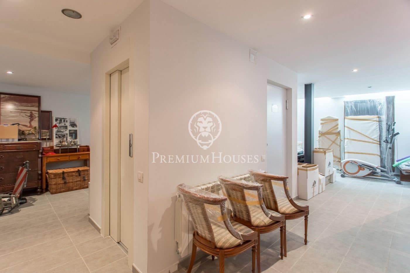 5 soverom Villa til salgs i Premia de Dalt med svømmebasseng garasje - € 1 600 000 (Ref: 9205111)