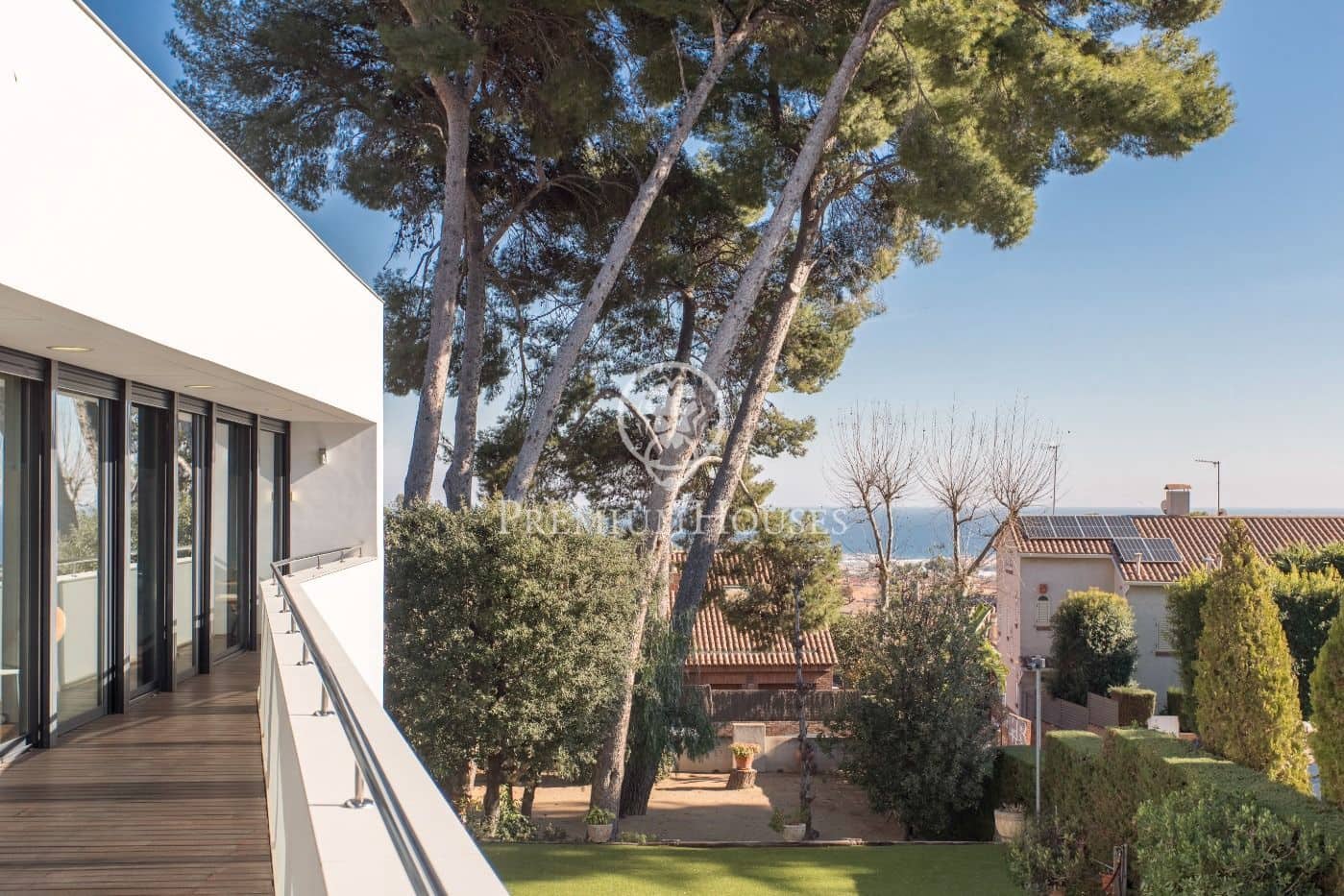 5 soverom Villa til salgs i Premia de Dalt med svømmebasseng garasje - € 1 600 000 (Ref: 9205111)