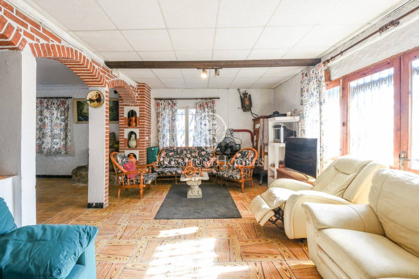 16 bedroom Hotel for sale in Calella with garage - € 890,000 (Ref: 9205112)