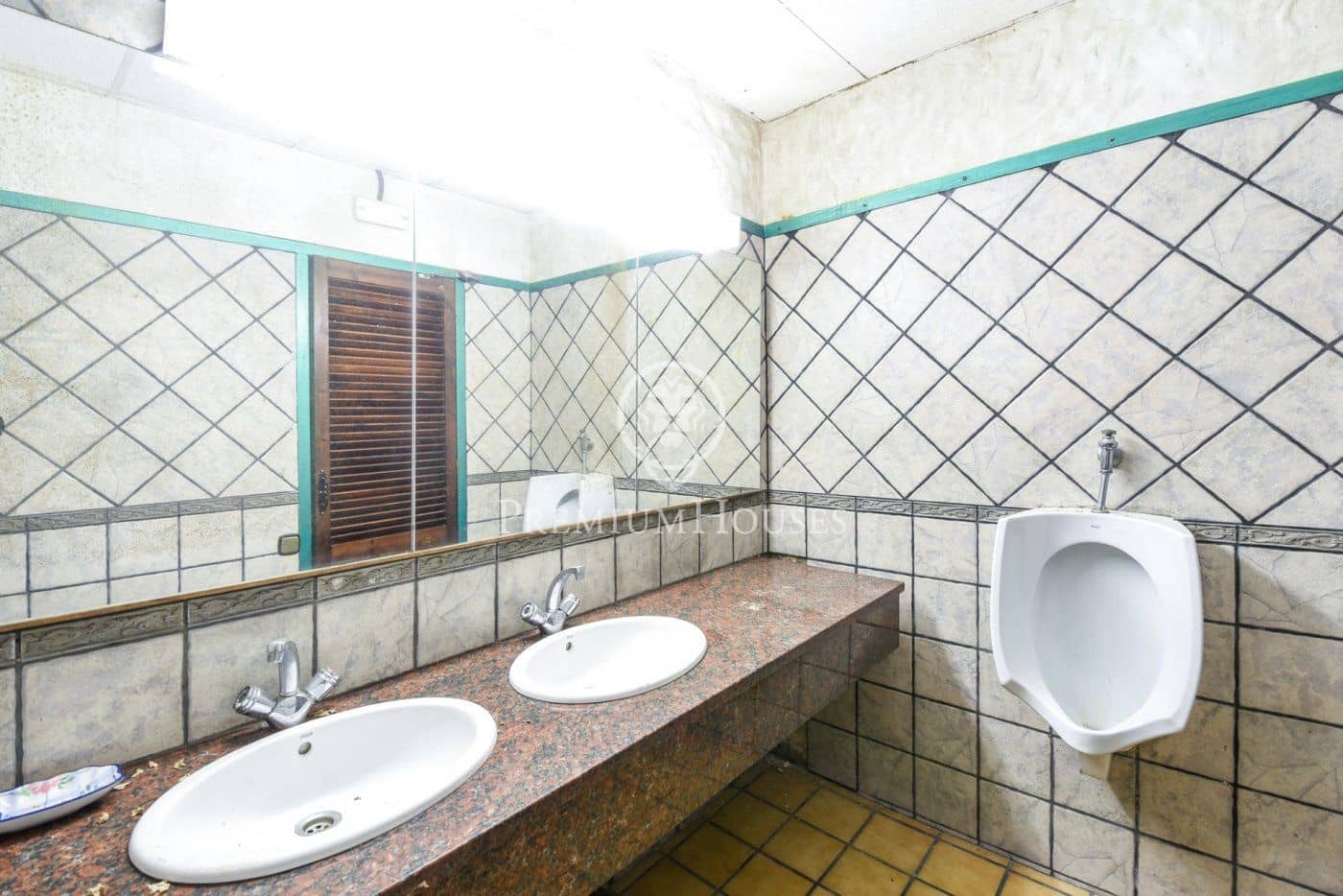 16 bedroom Hotel for sale in Calella with garage - € 890,000 (Ref: 9205112)