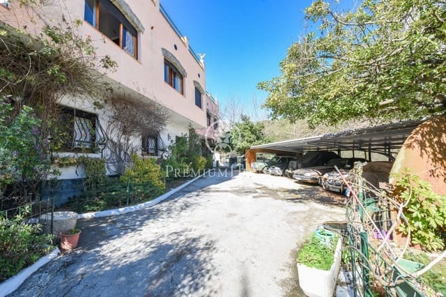 16 makuuhuone Hotelli myytävänä paikassa Calella mukana 
autotalli - 890 000 € (Ref: 9205112)