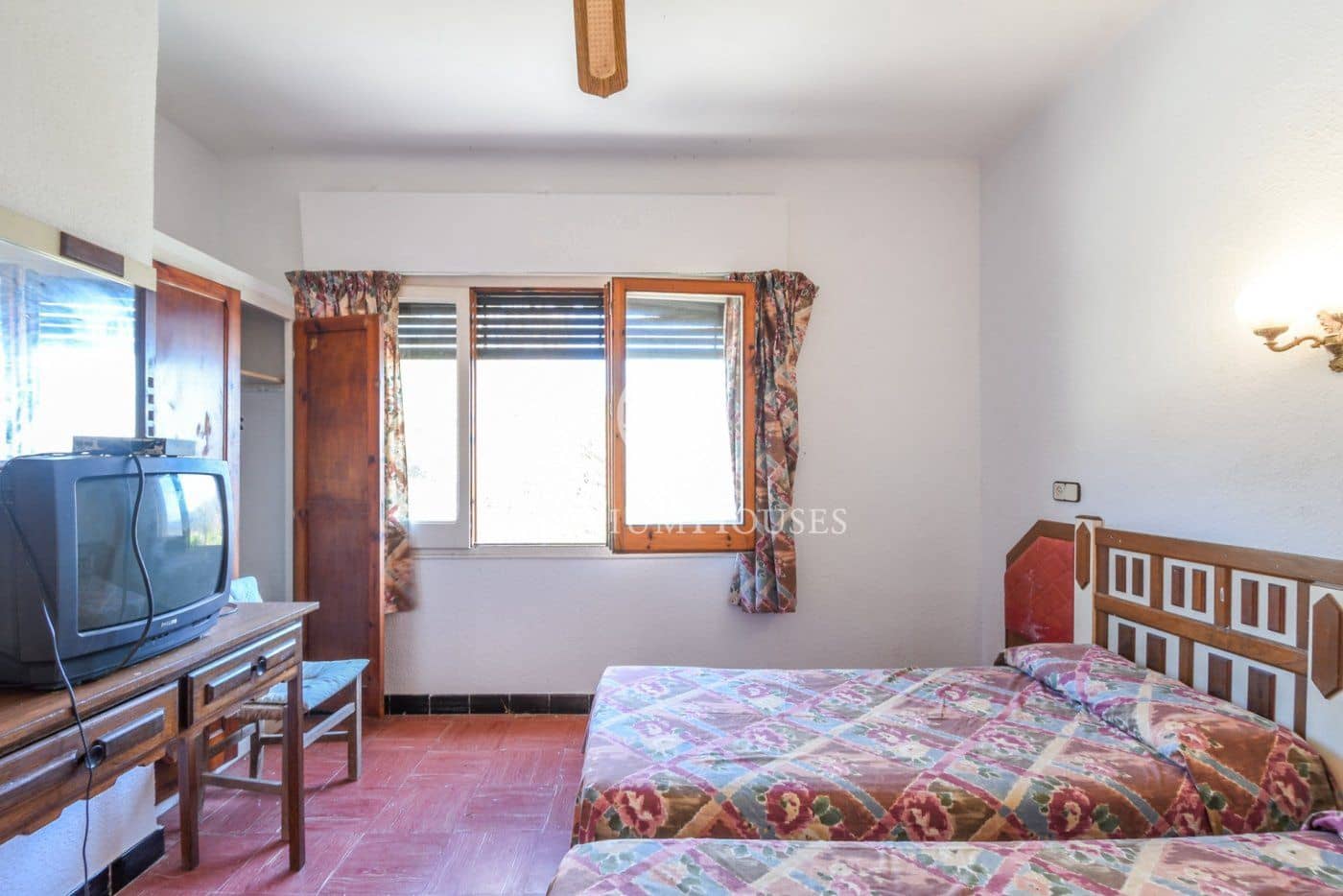 16 bedroom Hotel for sale in Calella with garage - € 890,000 (Ref: 9205112)