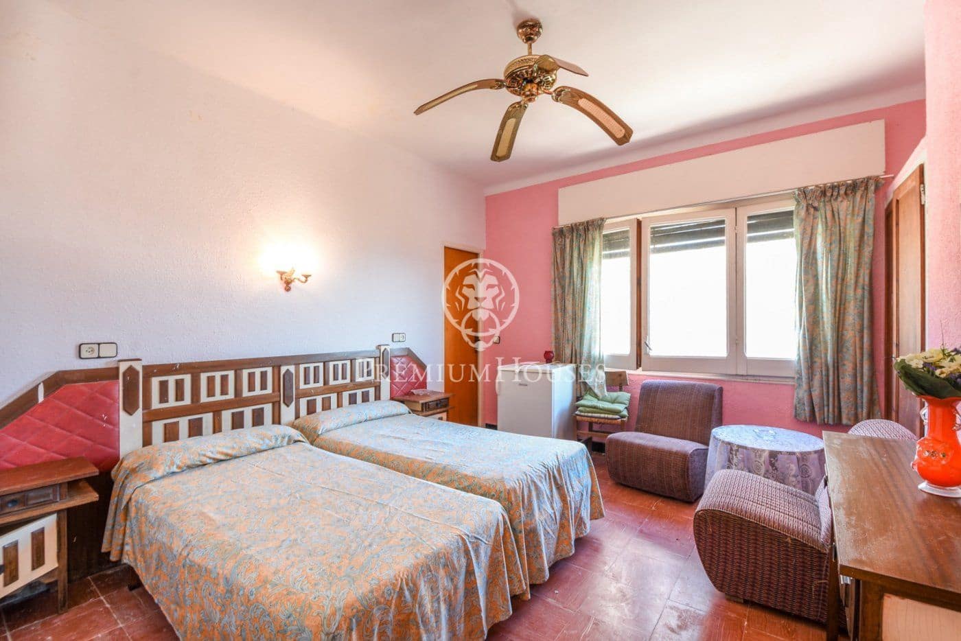 16 bedroom Hotel for sale in Calella with garage - € 890,000 (Ref: 9205112)