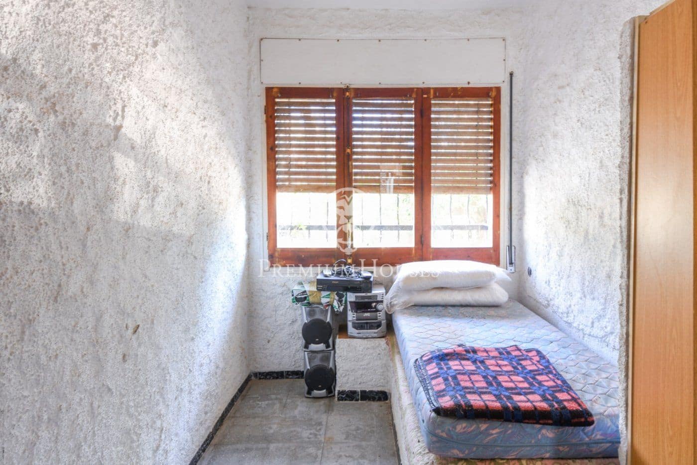 16 bedroom Hotel for sale in Calella with garage - € 890,000 (Ref: 9205112)