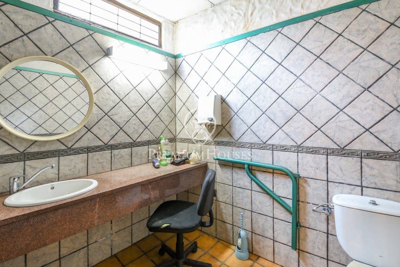 16 bedroom Hotel for sale in Calella with garage - € 890,000 (Ref: 9205112)