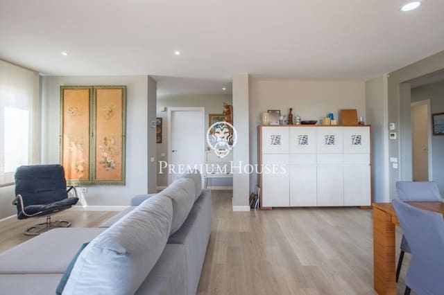 5 soverom Villa til salgs i Sant Vicenç de Montalt med svømmebasseng garasje - € 1 195 000 (Ref: 9205114)