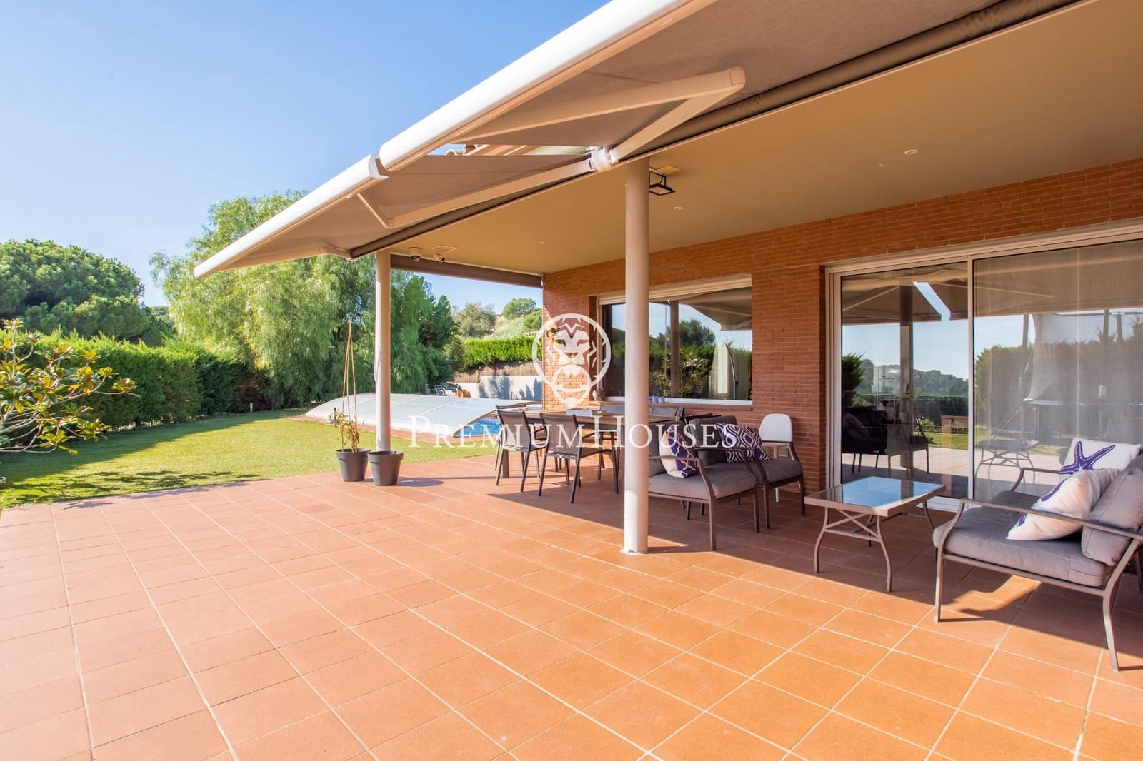 5 soveværelse Villa til salg i Sant Vicenc de Montalt med swimmingpool garage - € 1.195.000 (Ref: 9205114)