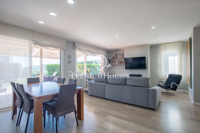 5 soverom Villa til salgs i Sant Vicenç de Montalt med svømmebasseng garasje - € 1 195 000 (Ref: 9205114)