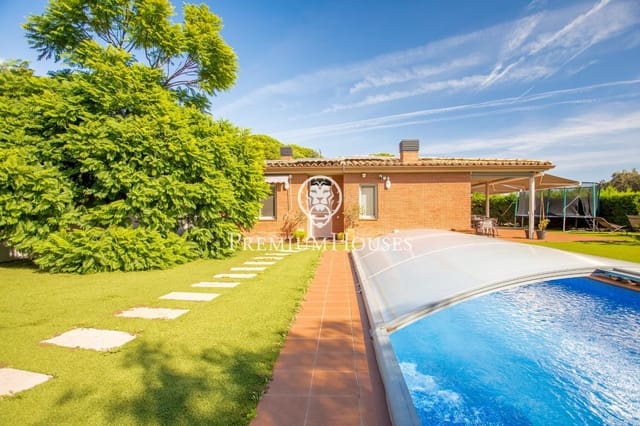 5 soverom Villa til salgs i Sant Vicenç de Montalt med svømmebasseng garasje - € 1 195 000 (Ref: 9205114)