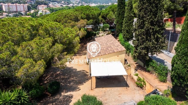 4 bedroom Villa for sale in Sant Andreu de Llavaneres with pool garage - € 2,600,000 (Ref: 9205116)