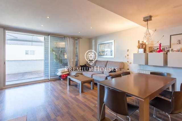 4 slaapkamer Rijtjeshuis te koop in Sant Pol de Mar met zwembad garage - € 535.000 (Ref: 9205118)