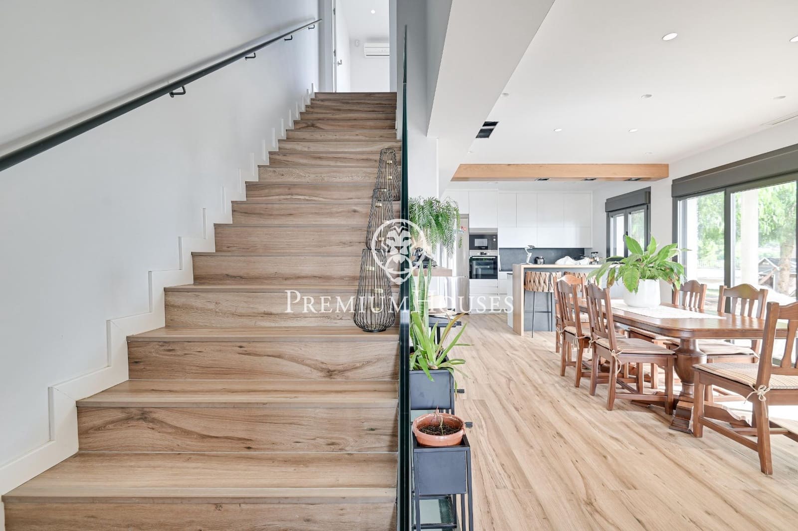 5 slaapkamer Villa te koop in Caldes d'Estrac met garage - € 1.190.000 (Ref: 9205119)