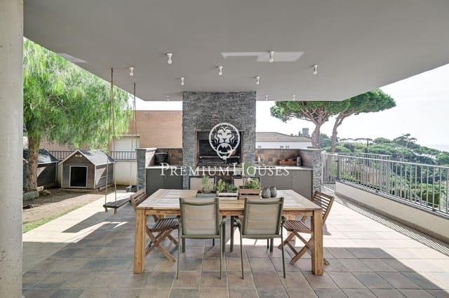 5 slaapkamer Villa te koop in Caldes d'Estrac met garage - € 1.190.000 (Ref: 9205119)