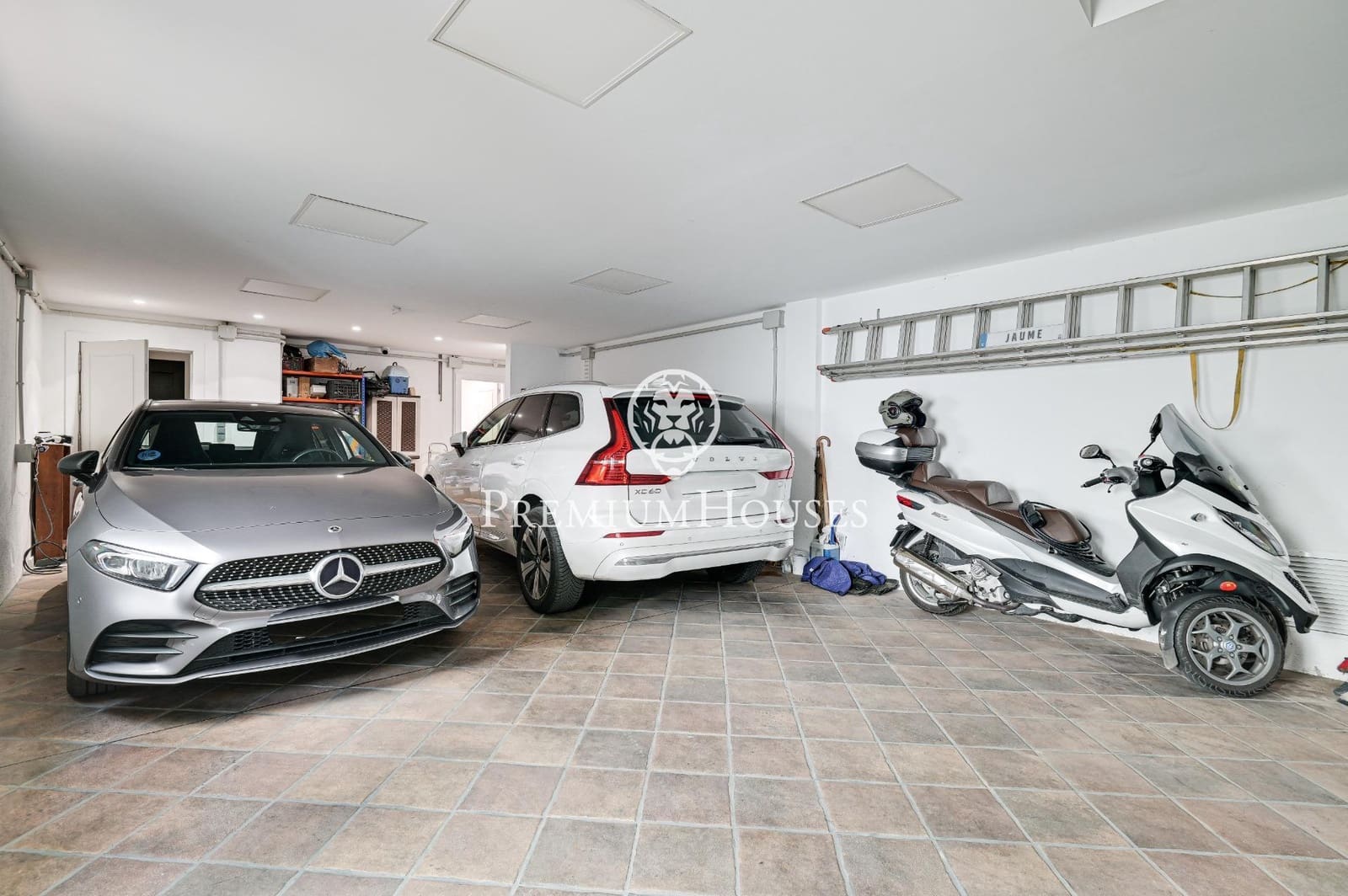 5 slaapkamer Villa te koop in Caldes d'Estrac met garage - € 1.190.000 (Ref: 9205119)