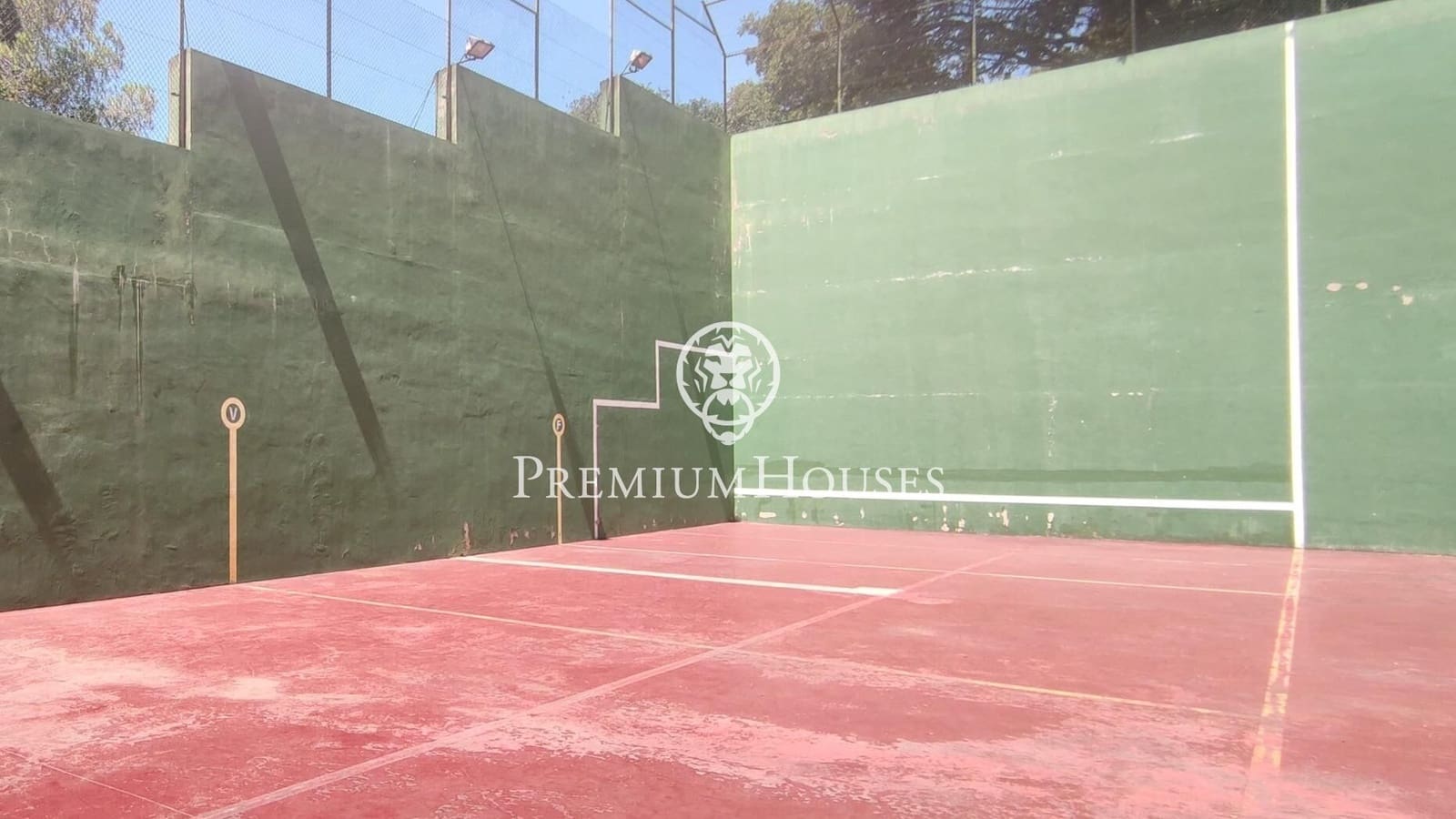 8 soverom Villa til salgs i Sant Andreu de Llavaneres med svømmebasseng garasje - € 2 950 000 (Ref: 9205127)