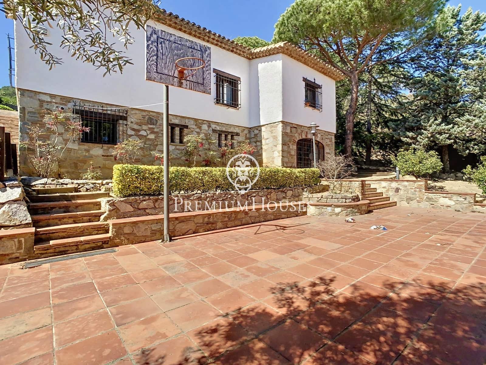 Chalet de 7 habitaciones en Argentona en venta con piscina garaje - 950.000 € (Ref: 9205128)