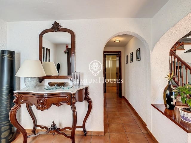 7 sovrum Villa till salu i Argentona med pool garage - 950 000 € (Ref: 9205128)