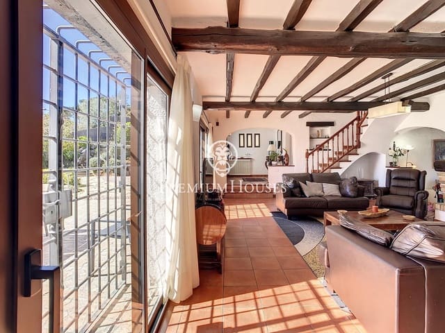 7 sovrum Villa till salu i Argentona med pool garage - 950 000 € (Ref: 9205128)