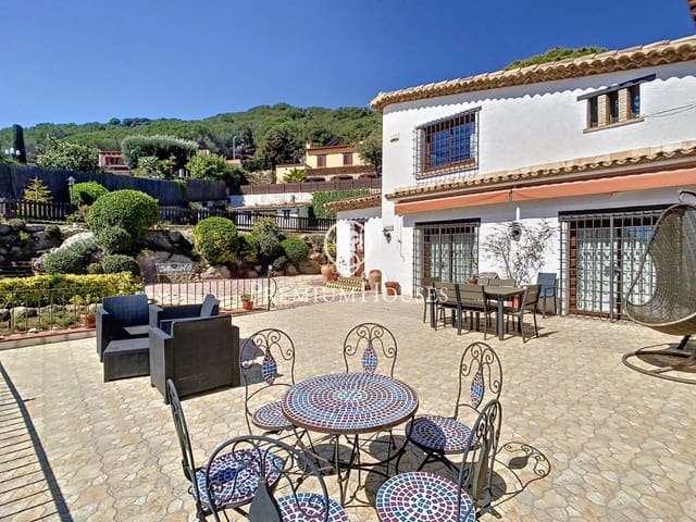 7 sovrum Villa till salu i Argentona med pool garage - 950 000 € (Ref: 9205128)