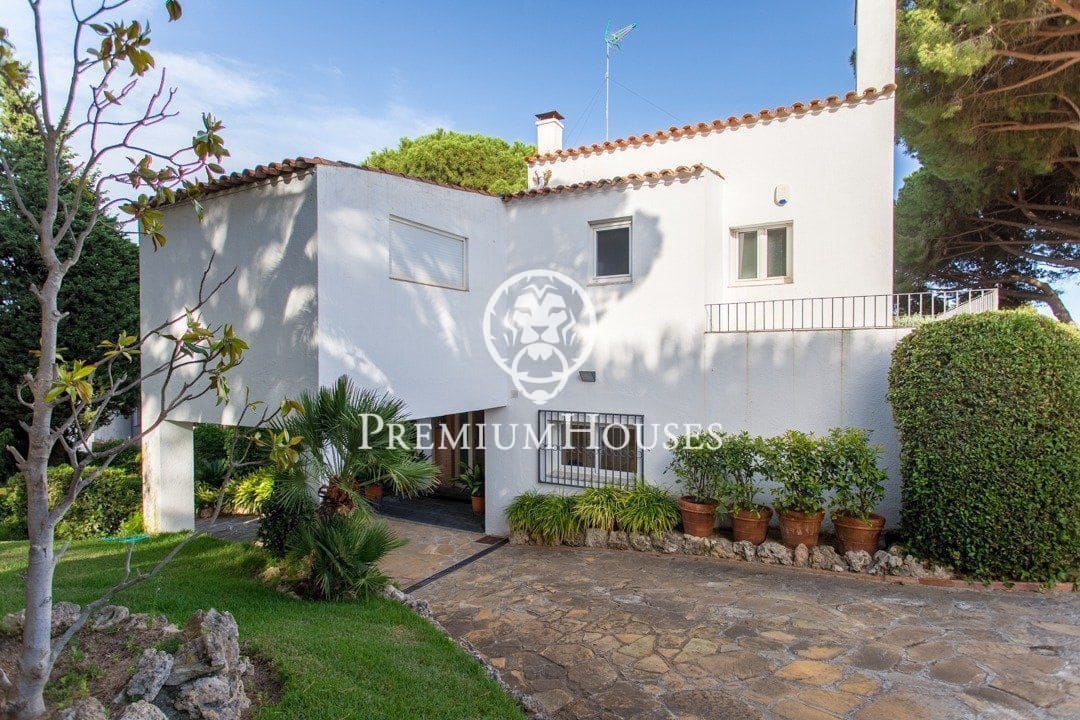 9 chambre Villa/Maison à vendre à Sant Andreu de Llavaneres avec piscine garage - 1 950 000 € (Ref: 9205129)