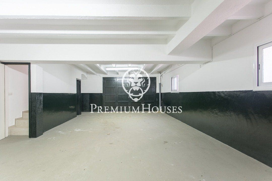 9 chambre Villa/Maison à vendre à Sant Andreu de Llavaneres avec piscine garage - 1 950 000 € (Ref: 9205129)