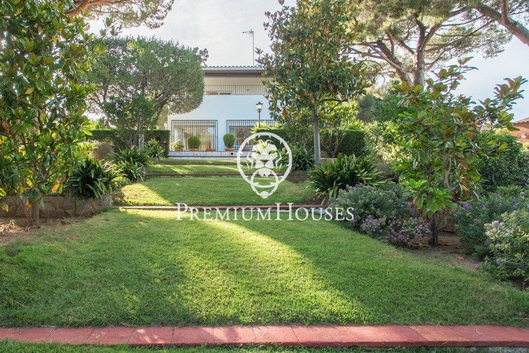 9 chambre Villa/Maison à vendre à Sant Andreu de Llavaneres avec piscine garage - 1 950 000 € (Ref: 9205129)