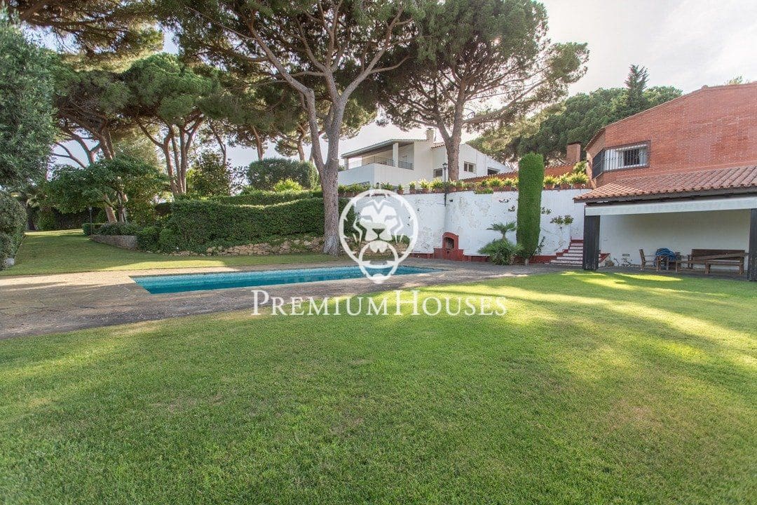 9 chambre Villa/Maison à vendre à Sant Andreu de Llavaneres avec piscine garage - 1 950 000 € (Ref: 9205129)