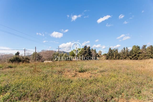 Działka budowlana na sprzedaż w Pineda de Mar - 330 000 € (Ref: 9205131)