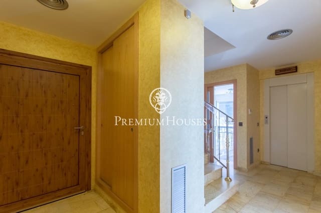 3 soveværelse Villa til salg i Lloret de Mar med swimmingpool garage - € 1.500.000 (Ref: 9205132)