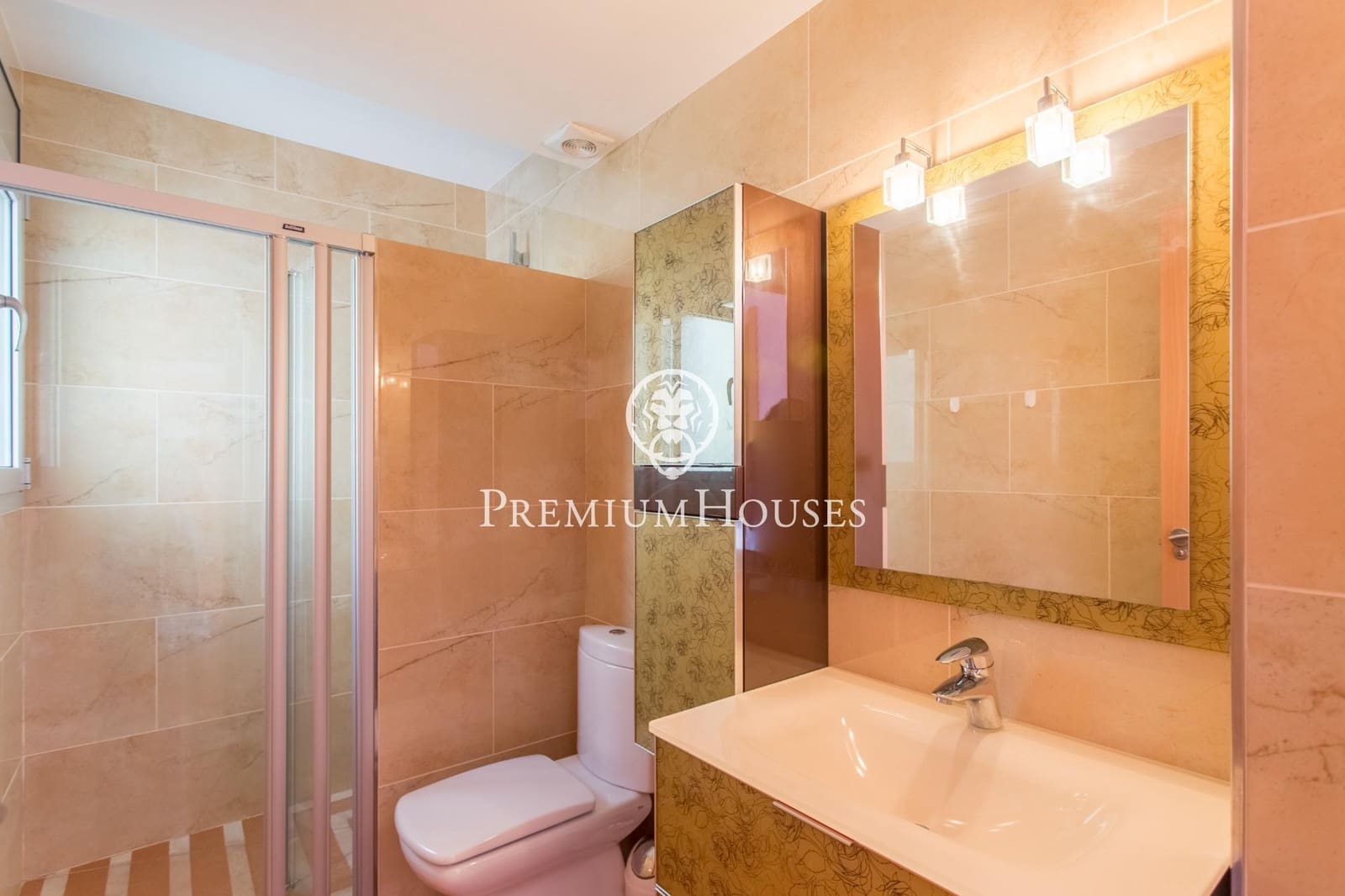 3 soveværelse Villa til salg i Lloret de Mar med swimmingpool garage - € 1.500.000 (Ref: 9205132)