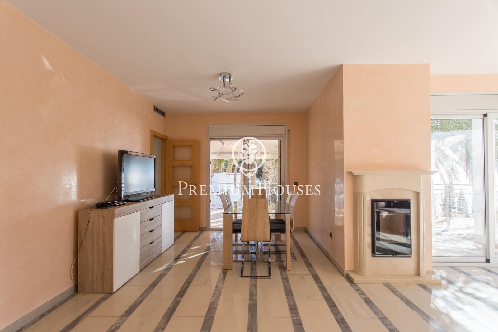 3 soveværelse Villa til salg i Lloret de Mar med swimmingpool garage - € 1.500.000 (Ref: 9205132)