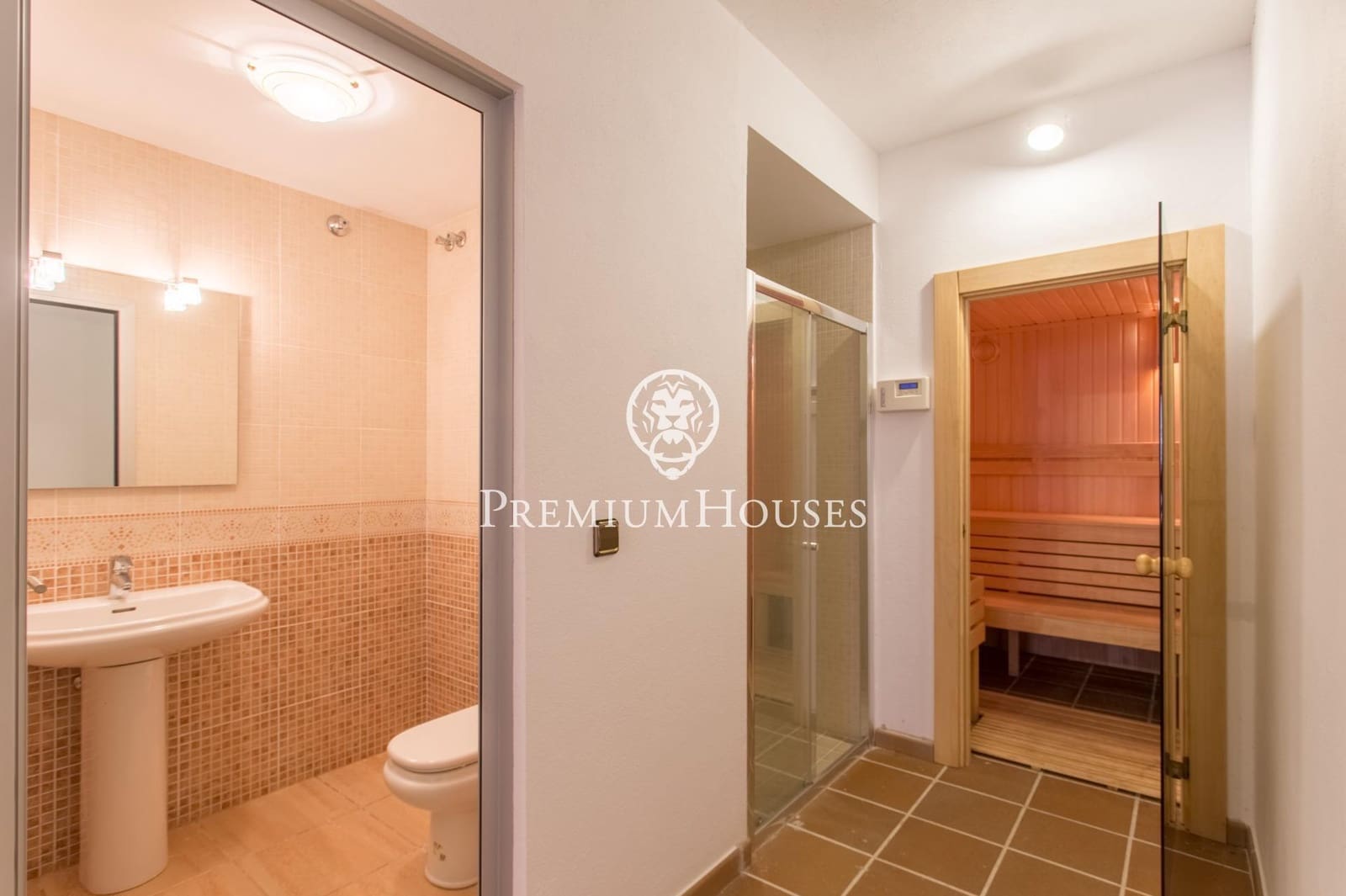 3 soveværelse Villa til salg i Lloret de Mar med swimmingpool garage - € 1.500.000 (Ref: 9205132)