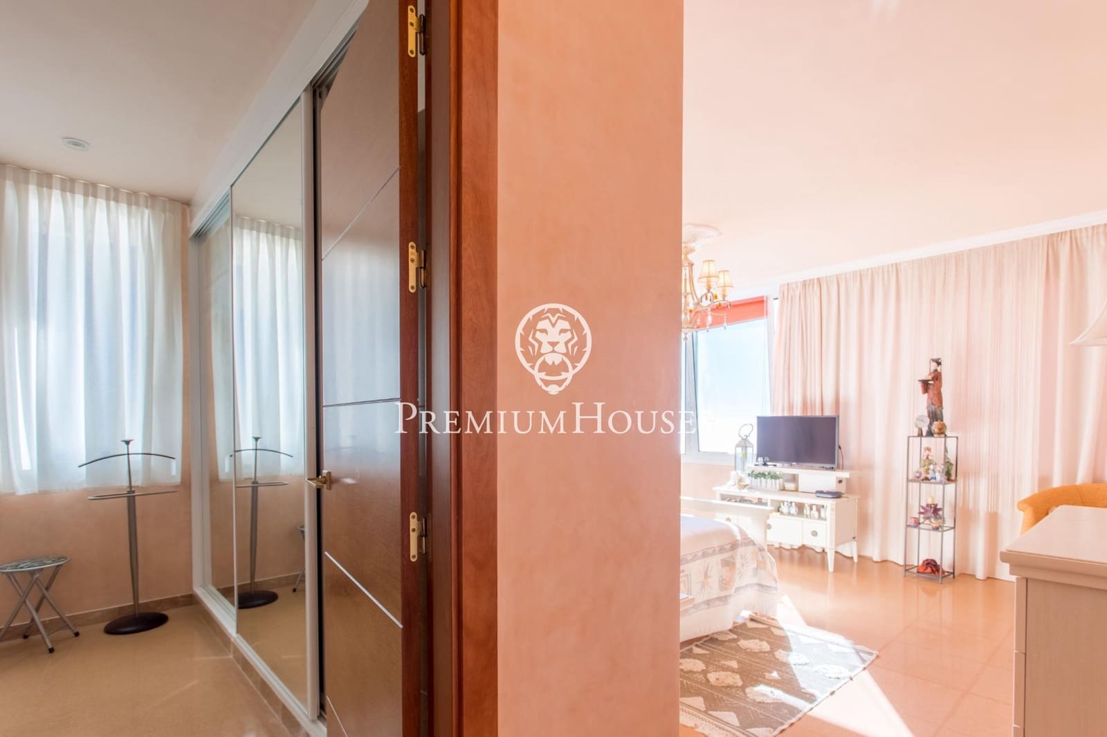 5 bedroom Villa for sale in Lloret de Mar with pool garage - € 2,300,000 (Ref: 9205133)