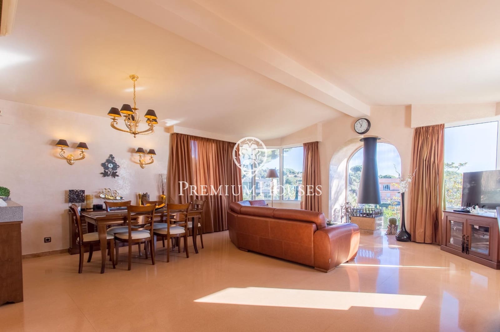 5 bedroom Villa for sale in Lloret de Mar with pool garage - € 2,300,000 (Ref: 9205133)