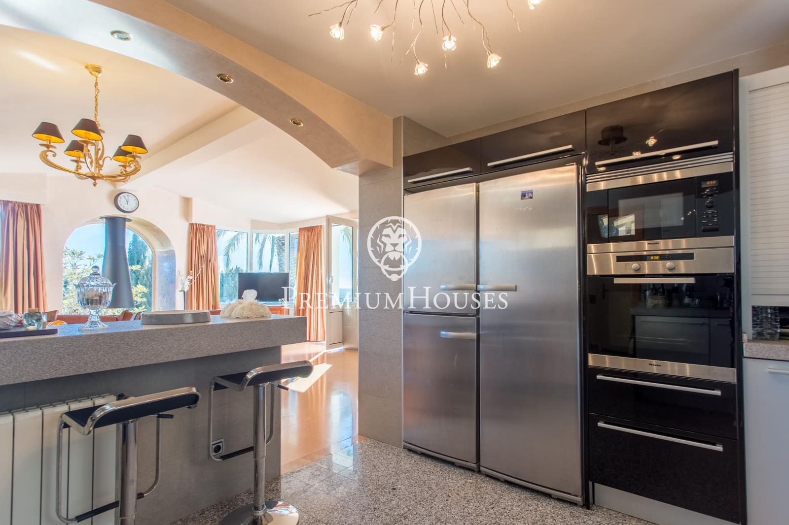 5 bedroom Villa for sale in Lloret de Mar with pool garage - € 2,300,000 (Ref: 9205133)