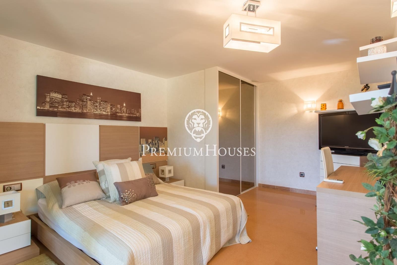 5 bedroom Villa for sale in Lloret de Mar with pool garage - € 2,300,000 (Ref: 9205133)