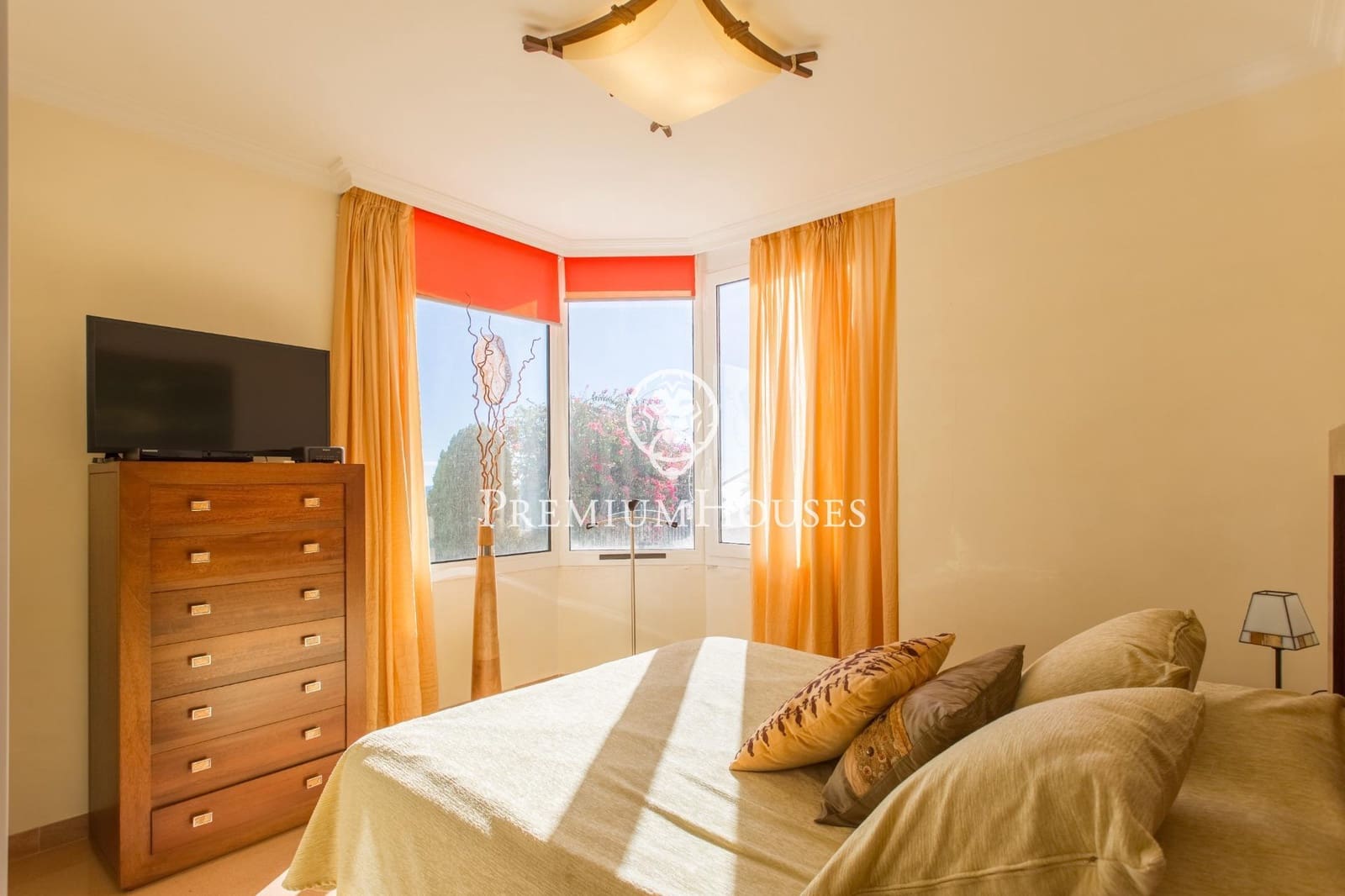 5 bedroom Villa for sale in Lloret de Mar with pool garage - € 2,300,000 (Ref: 9205133)