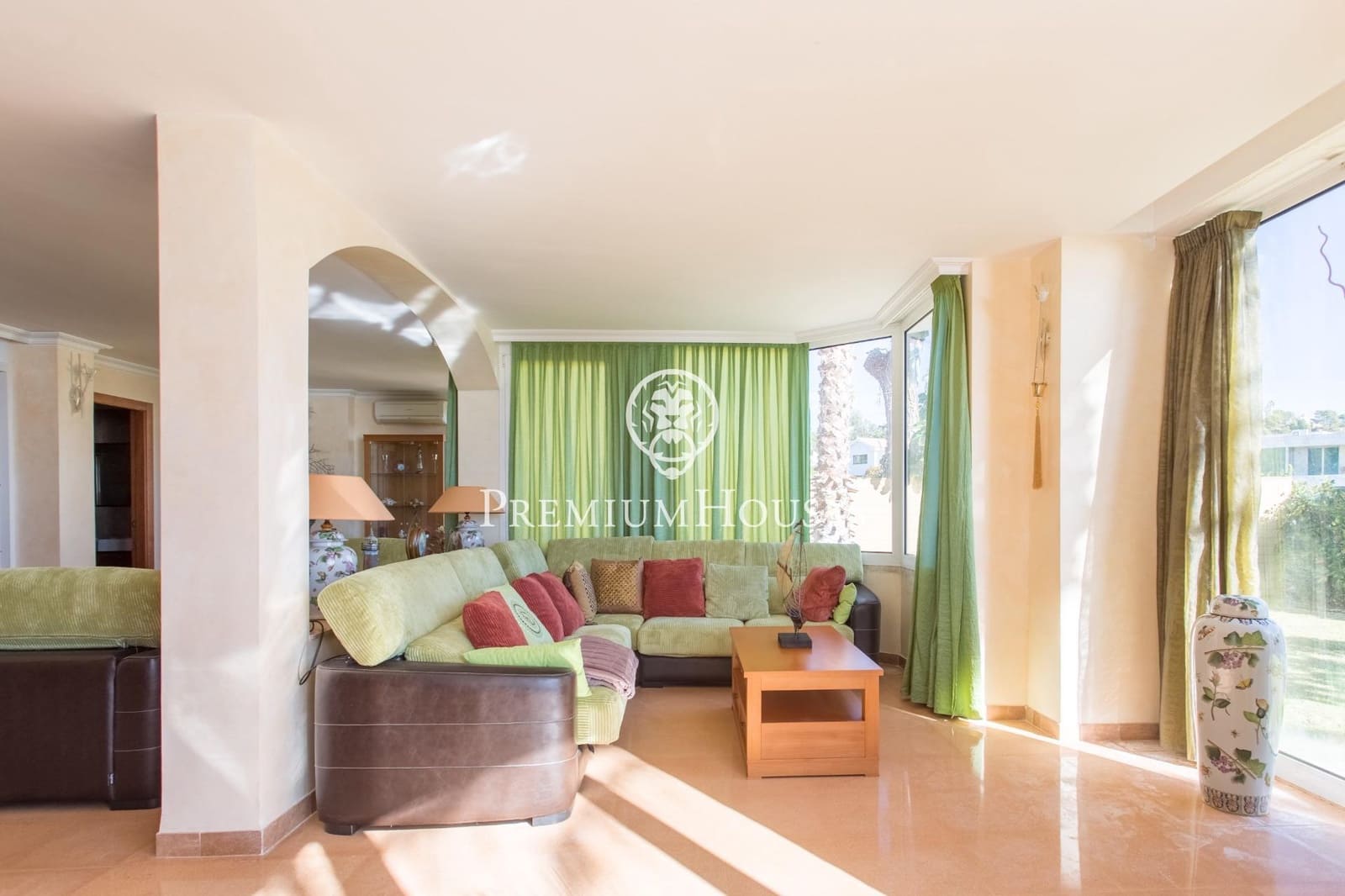 5 bedroom Villa for sale in Lloret de Mar with pool garage - € 2,300,000 (Ref: 9205133)