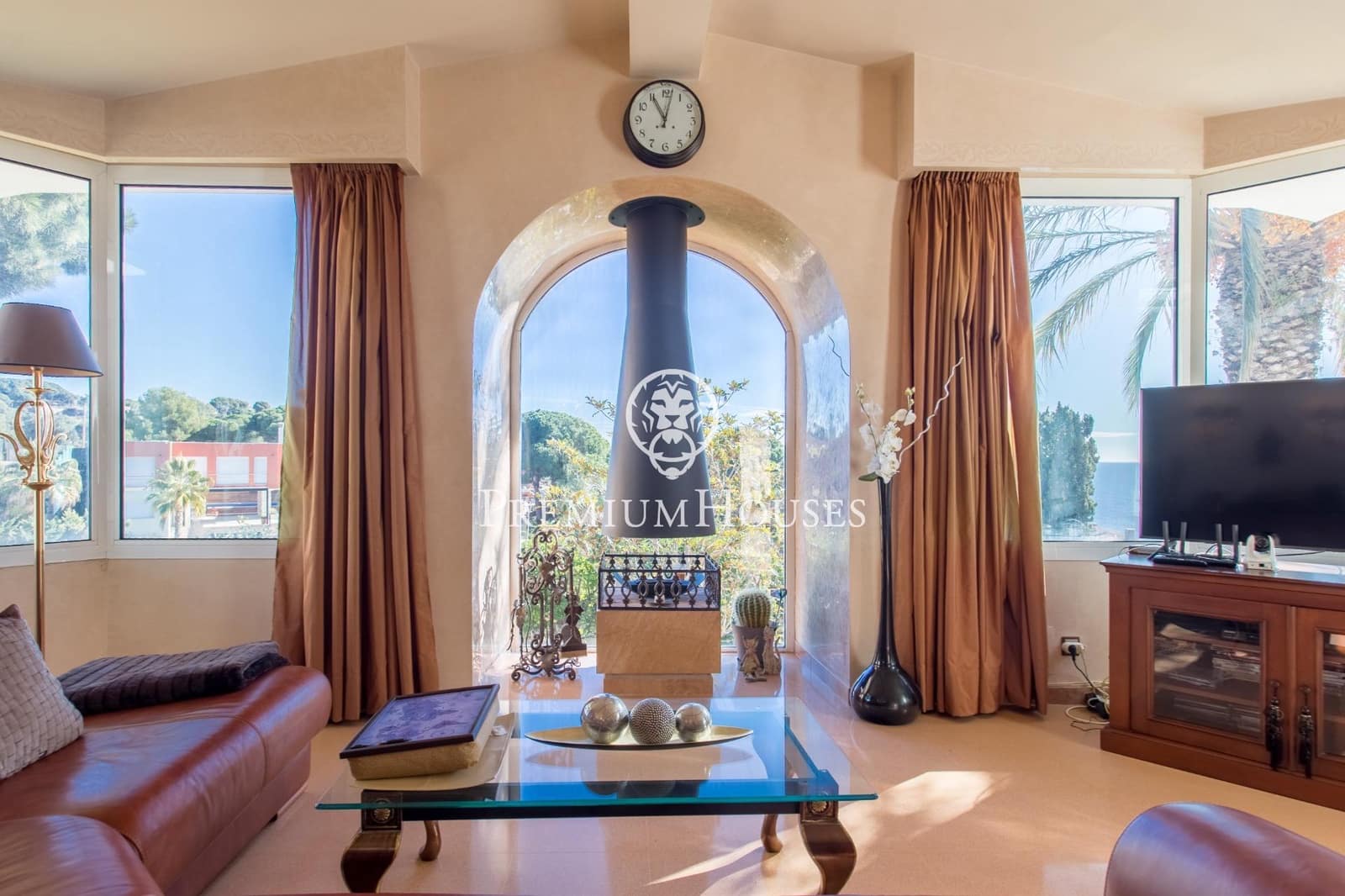 5 bedroom Villa for sale in Lloret de Mar with pool garage - € 2,300,000 (Ref: 9205133)