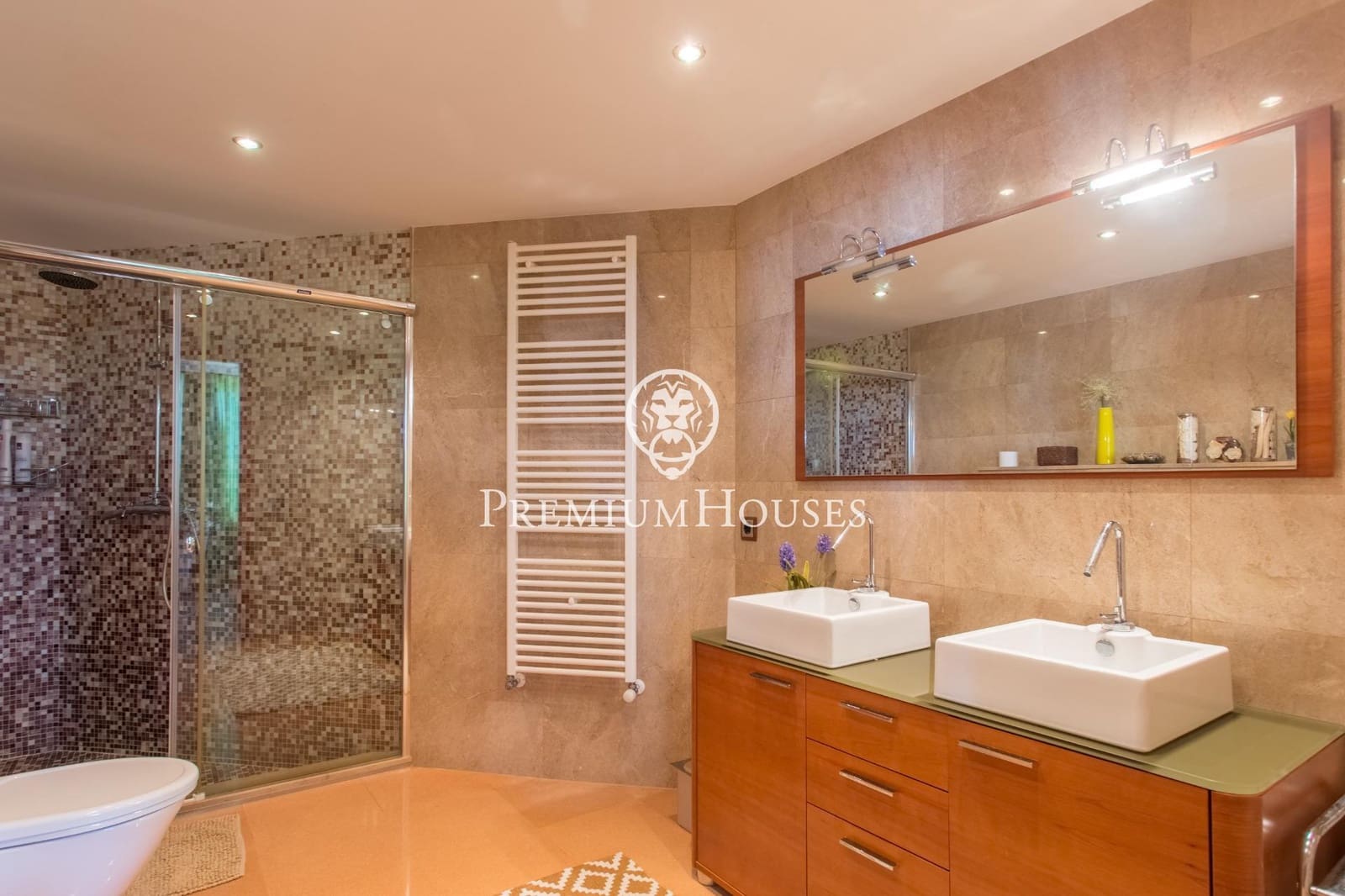 5 bedroom Villa for sale in Lloret de Mar with pool garage - € 2,300,000 (Ref: 9205133)