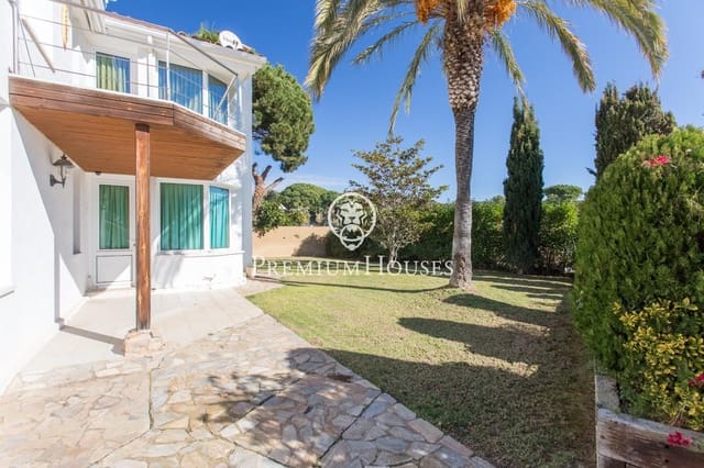 5 bedroom Villa for sale in Lloret de Mar with pool garage - € 2,300,000 (Ref: 9205133)