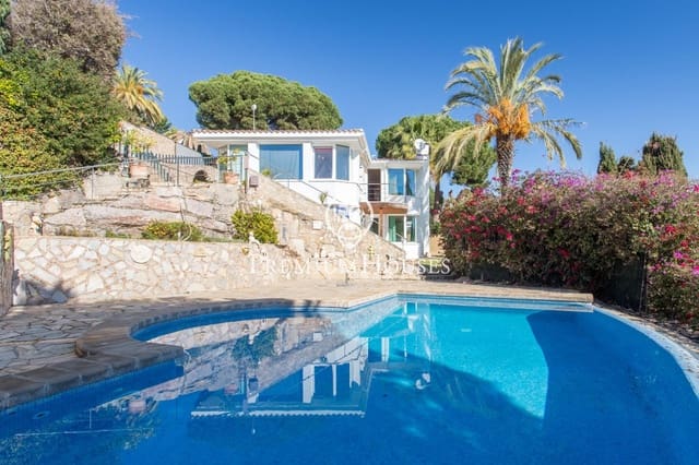 5 bedroom Villa for sale in Lloret de Mar with pool garage - € 2,300,000 (Ref: 9205133)