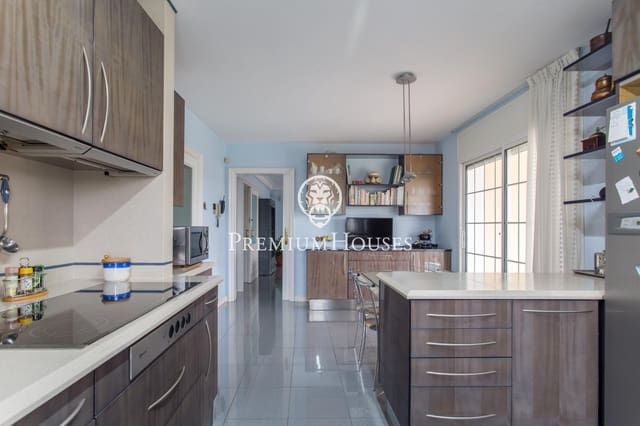 7 soveværelse Villa til salg i Vilassar de Dalt med swimmingpool garage - € 1.750.000 (Ref: 9205134)