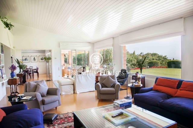 7 bedroom Villa for sale in Sant Vicenç de Montalt with pool garage - € 2,700,000 (Ref: 9205136)