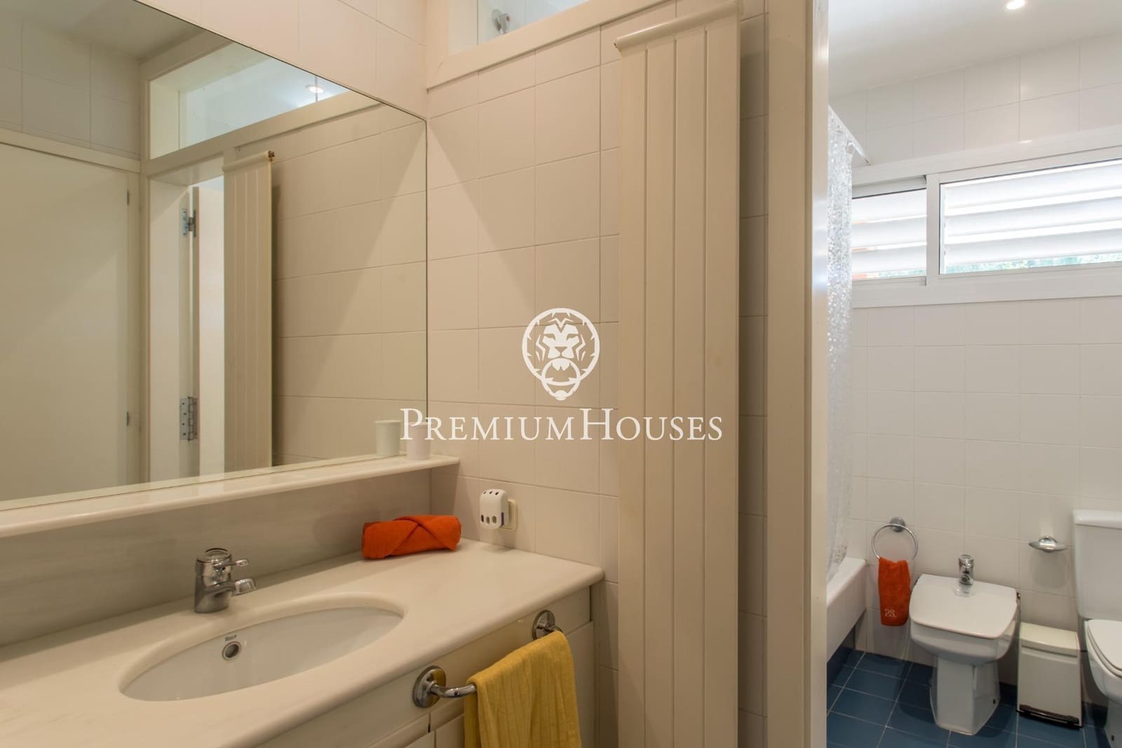 7 bedroom Villa for sale in Sant Vicenc de Montalt with pool garage - € 2,700,000 (Ref: 9205136)