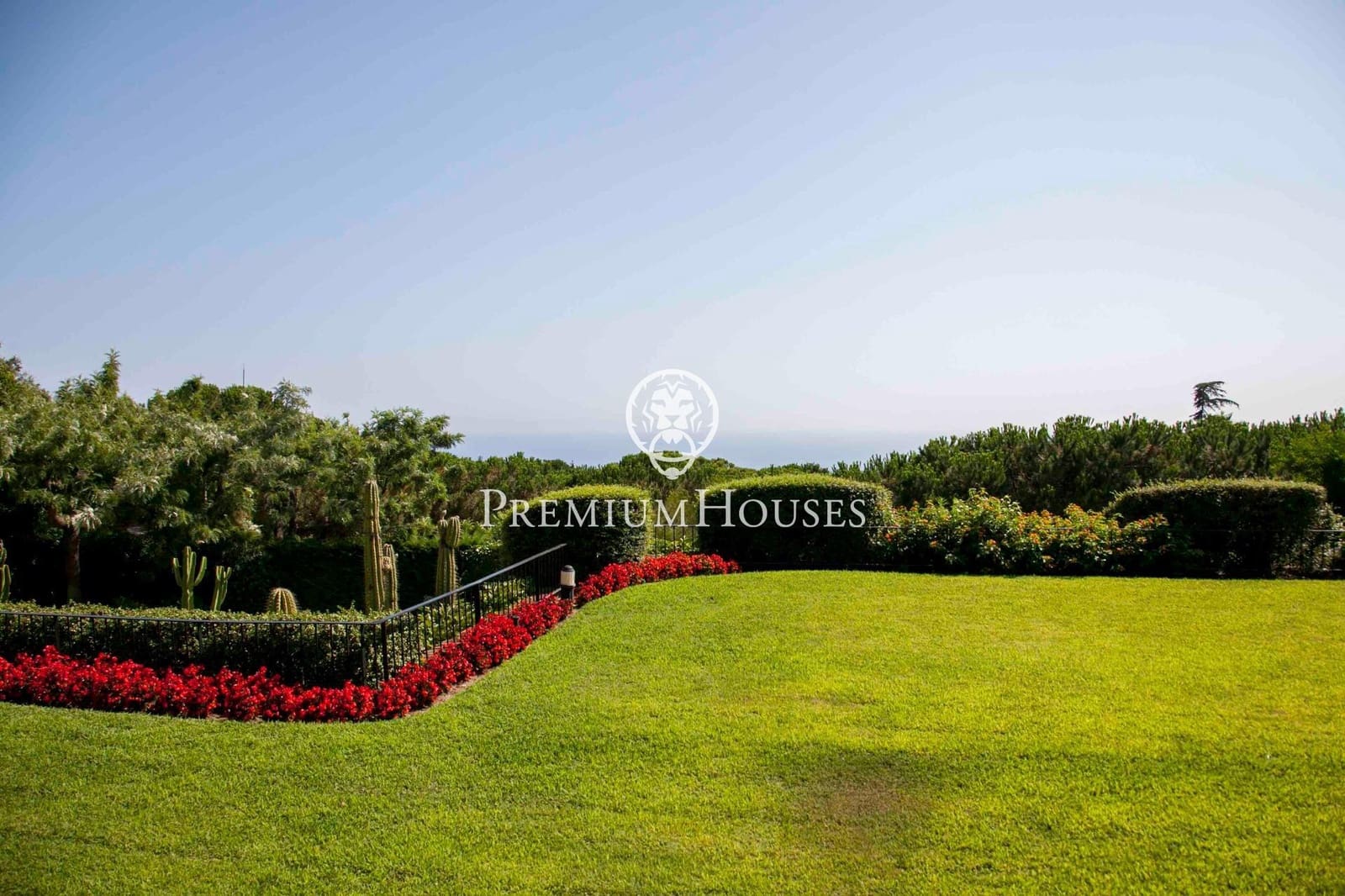 7 bedroom Villa for sale in Sant Vicenc de Montalt with pool garage - € 2,700,000 (Ref: 9205136)