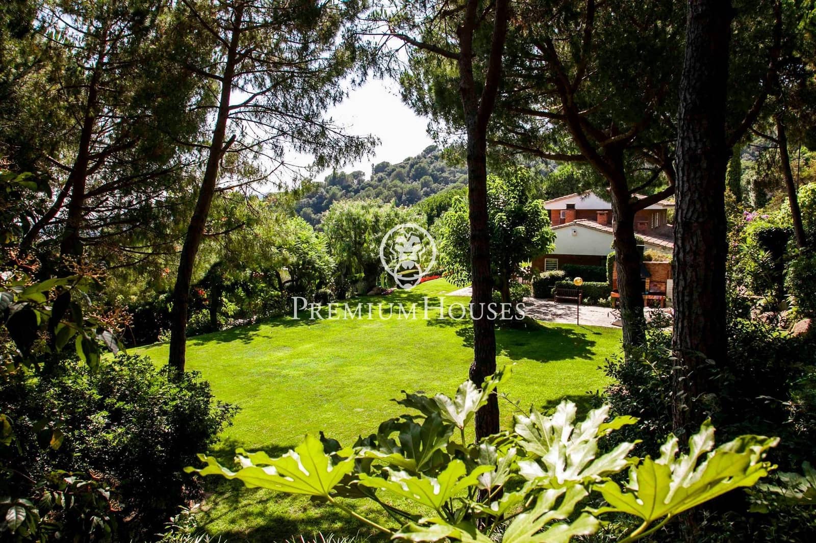 7 bedroom Villa for sale in Sant Vicenc de Montalt with pool garage - € 2,700,000 (Ref: 9205136)