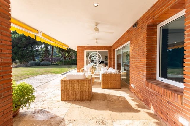 7 quarto Moradia para venda em Sant Vicenç de Montalt com piscina garagem - 2 500 000 € (Ref: 9205136)